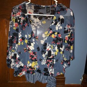 ✌️Last $$💧Sheer New York & Co Blouse